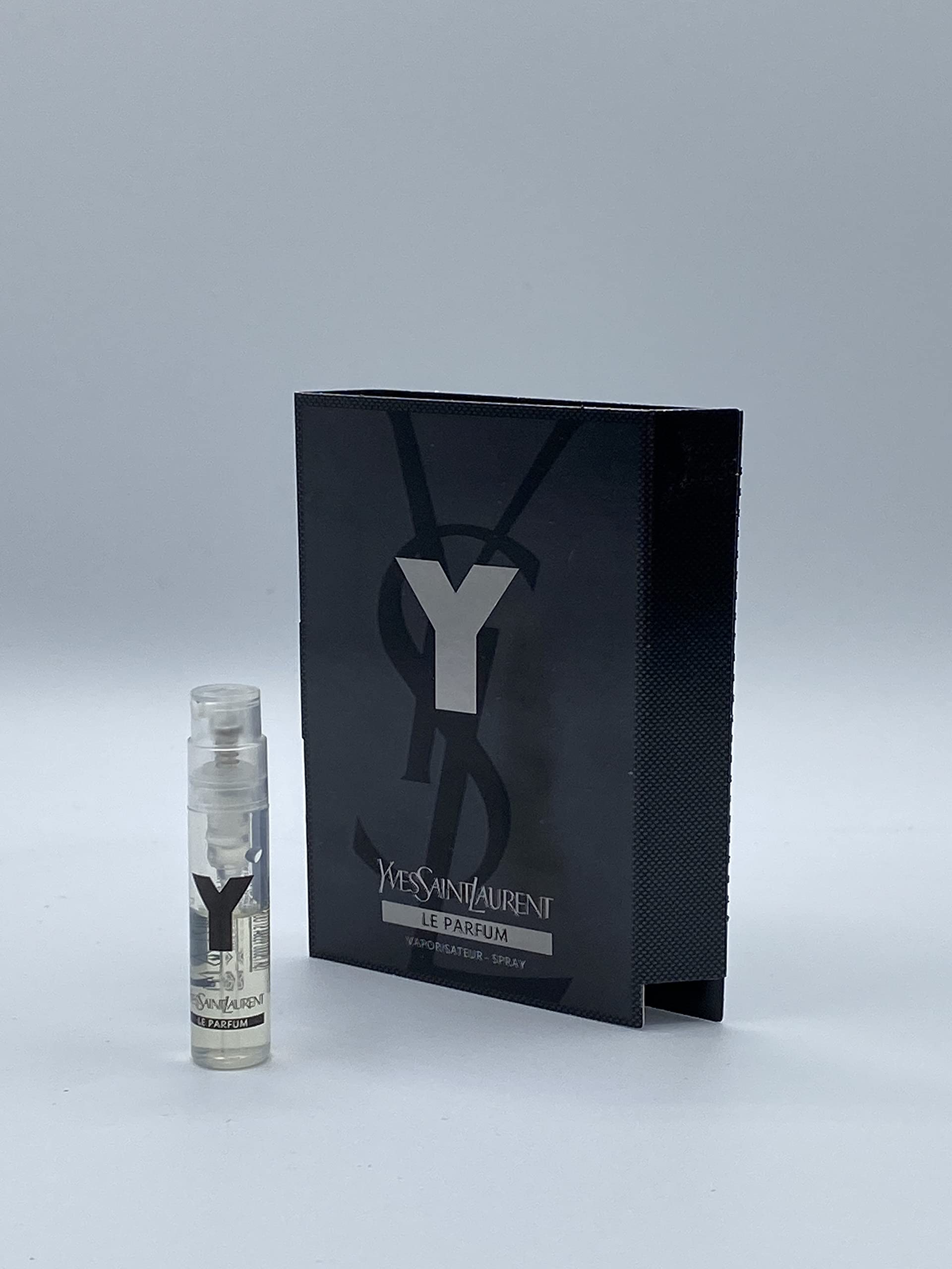YSL Y hombre, detalle de frasco y empaque, útil para considerar compra.