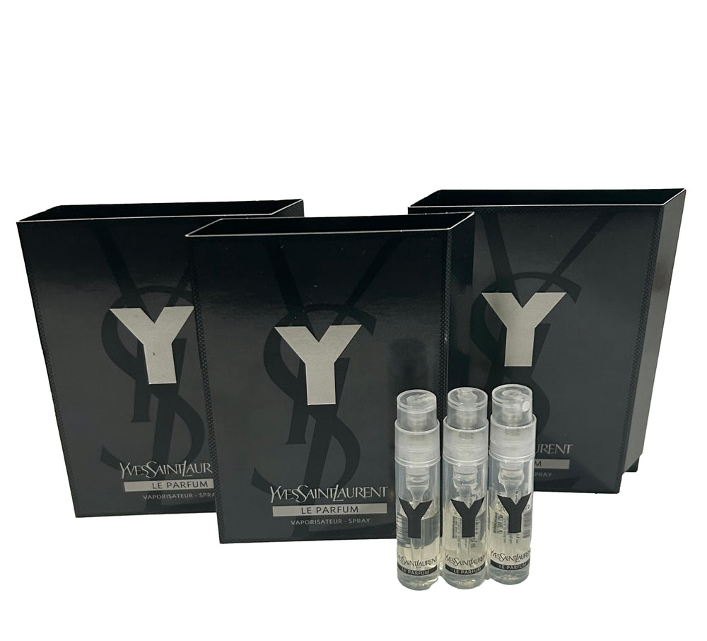 Muestra Yves Saint Laurent Y Men LE PARFUM en spray mini, ideal para viajar.