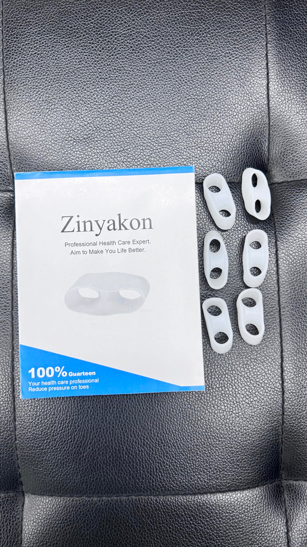 Zinyakon separador dedo pie mejora confort y alineación diaria.