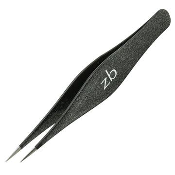 Estuche de viaje de Zizzili Basics para cuidado portátil y limpio.