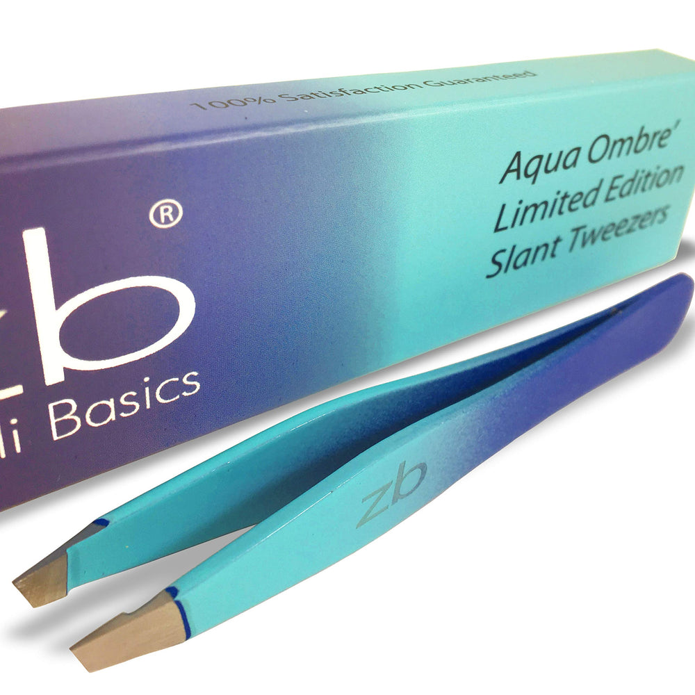 Pinzas Zizzili Basics en degradado agua con punta inclinada para cejas precisas.