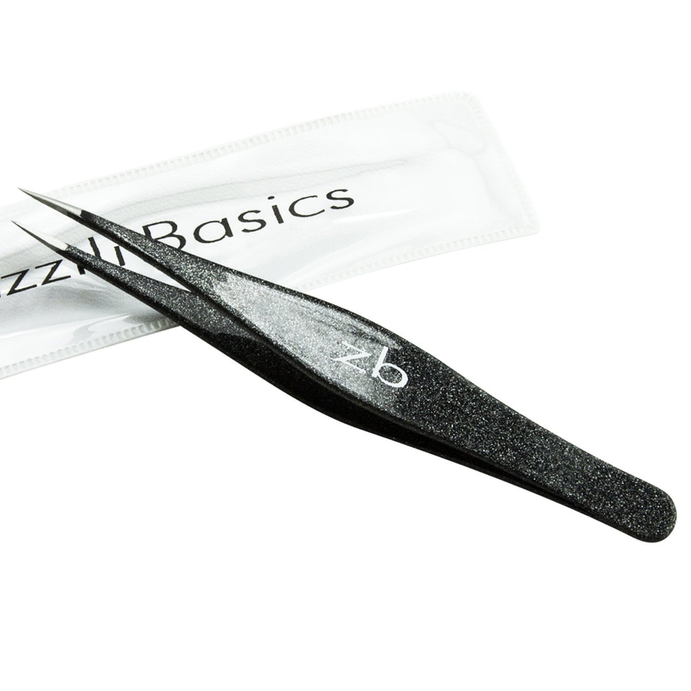 Pinzas Zizzili Basics con puntas finas para retirada precisa.