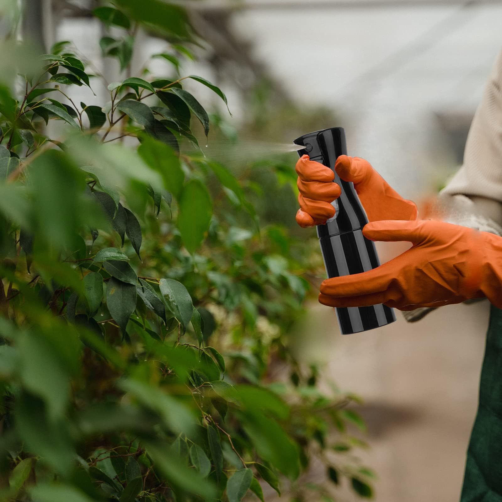 Zuhose: excelente para rociar plantas con bruma ligera y uniforme.